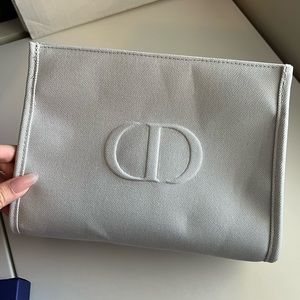 Christian Dior Magnetic Makeup Pouch